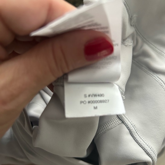 Vuori Daily Form Jogger with Pocket Putty - Picture 6 of 6